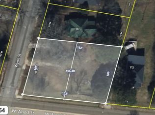 W Wood & Gwen St, Paris, TN 38242