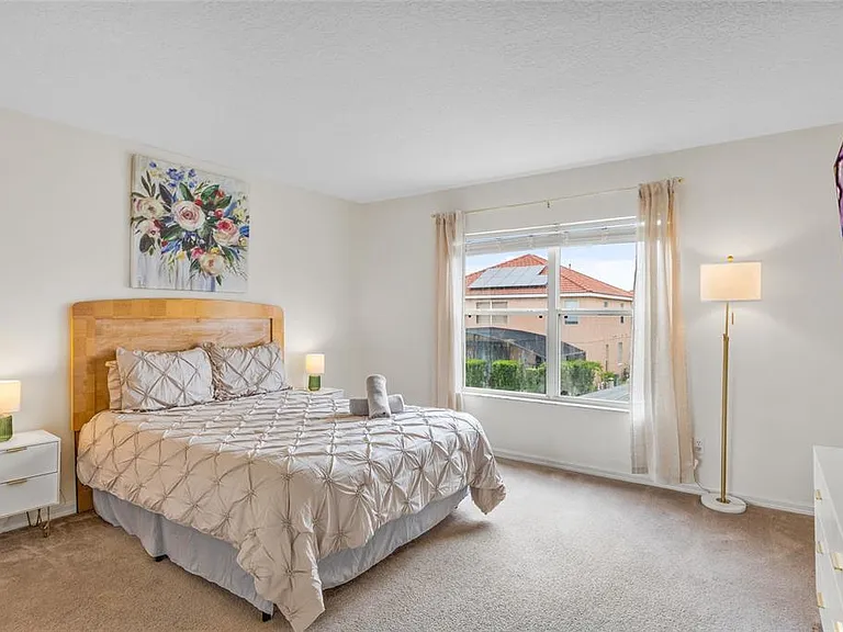 239 Carrera Ave — Photo 22