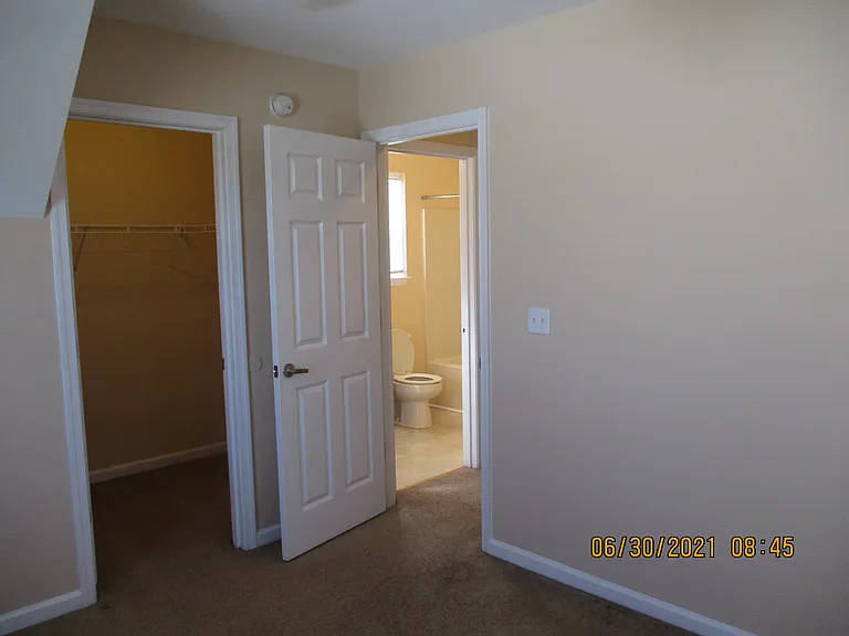 515 Leesburg Dr — Photo 10