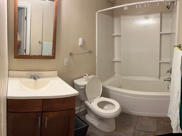 1947 James St APT 3R, Monroeville, PA 15146
