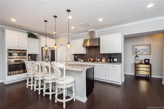 1st image of 621 Gardenbrook Trl