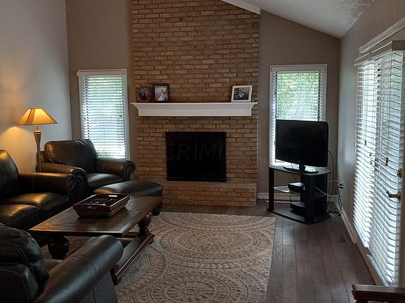 4th image of 11741 Coventry Ave