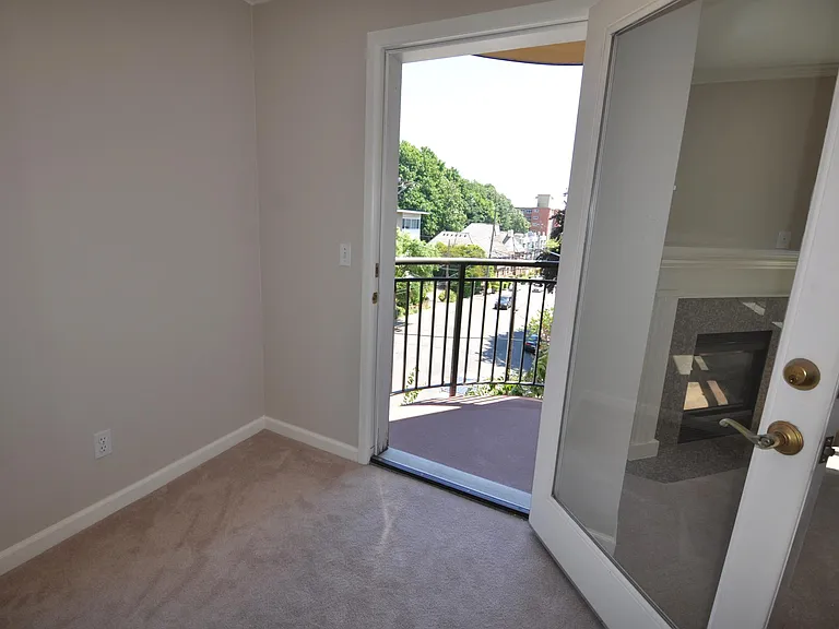 1417 Queen Anne Ave N #305 — Photo 13