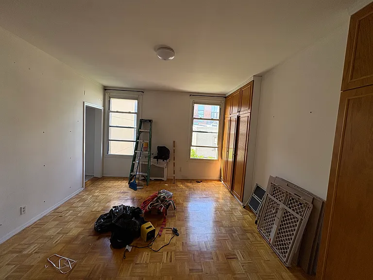 212 Kent St #3R — Photo 2