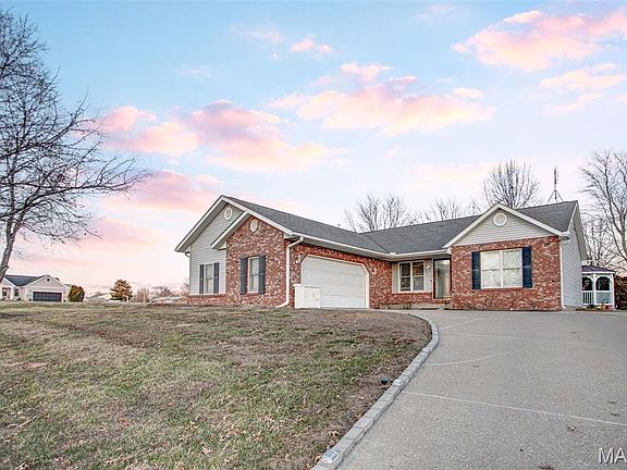 2nd image of 297 Maple Summit Rd