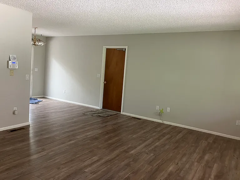 626 Highland Ave — Photo 8