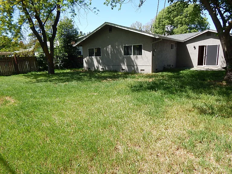 2512 Lafayette Dr — Photo 21