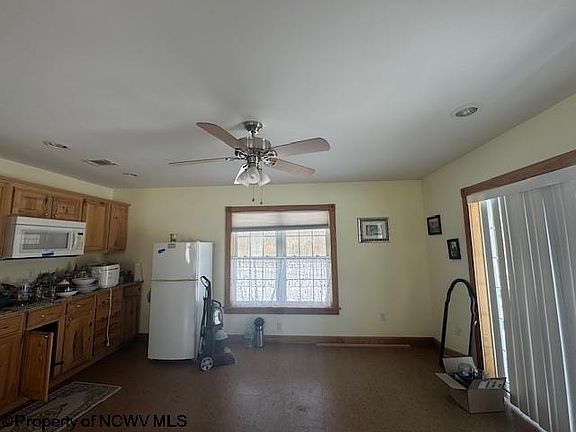 3rd image of 312 Galilee Rd