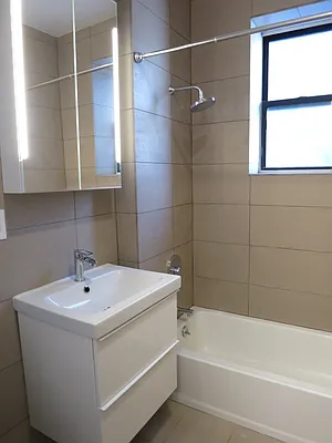 Rented by Bohemia Realty Group | media 14