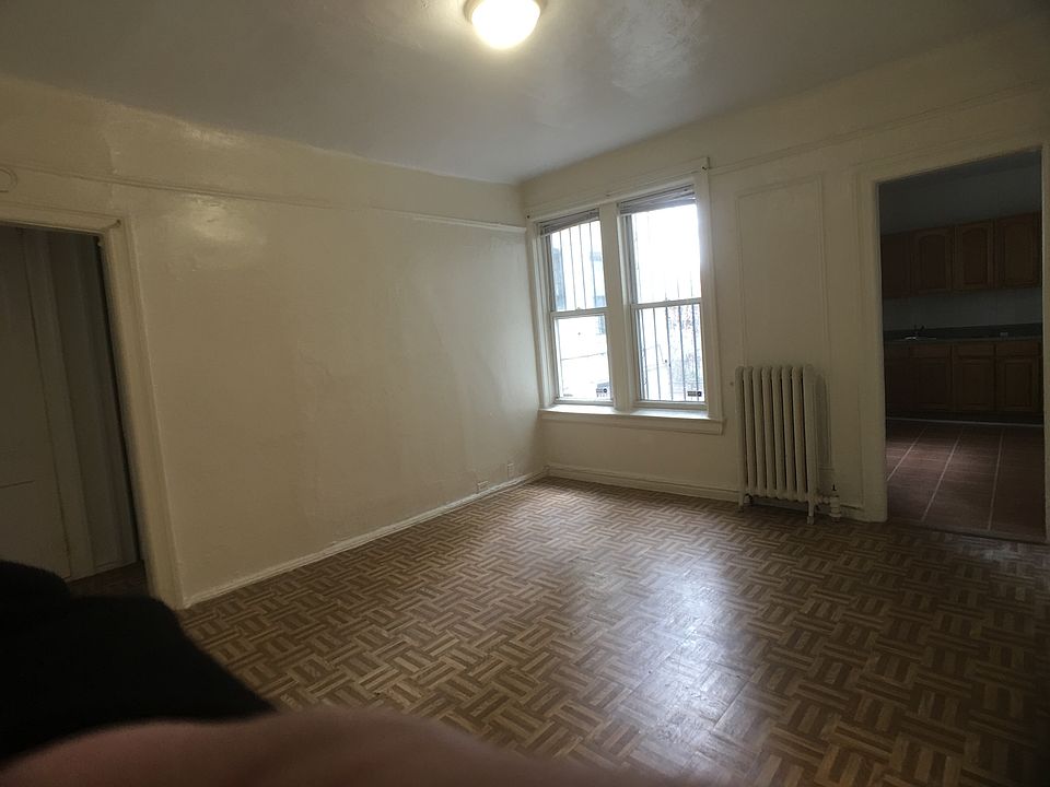 2nd image of 3547 34th St #1F