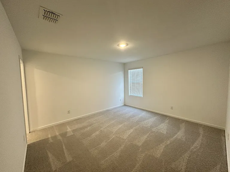 3703 Longleaf Dr — Photo 6