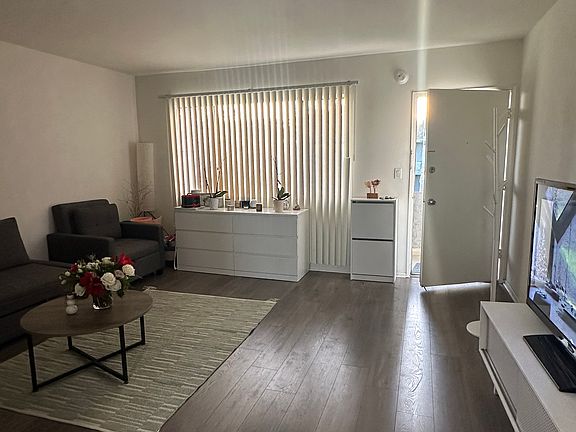 4th image of 11928 Venice Blvd #321
