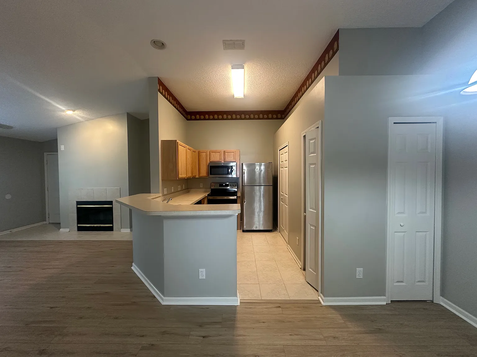 3 bed, 1500 sqft, $2,200 — Photo 4