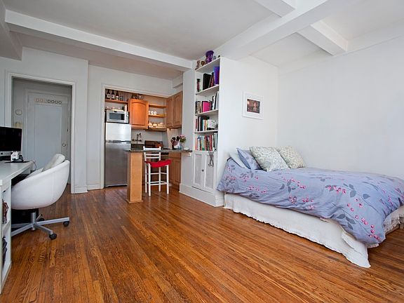 5th image of 457 W 57th St #1216