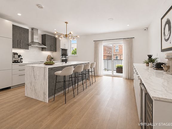4th image of 249 Cooper St #2