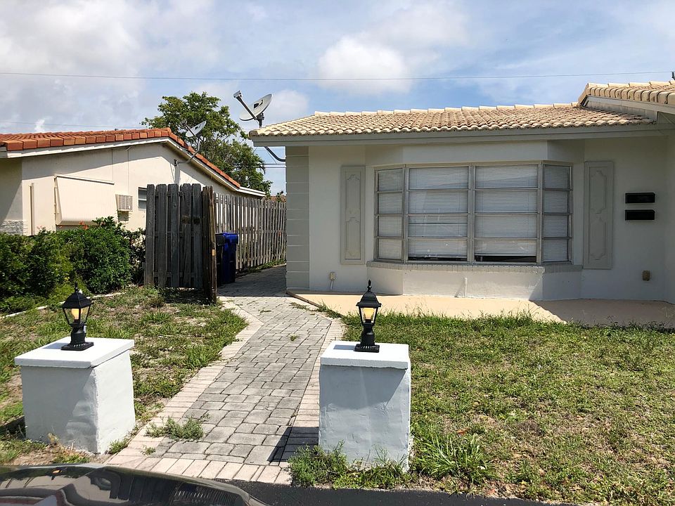 1st image of 2101 NE 51st Ct #B