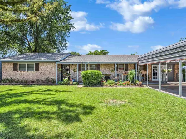 606 E Indiana St, Walters, OK 73572