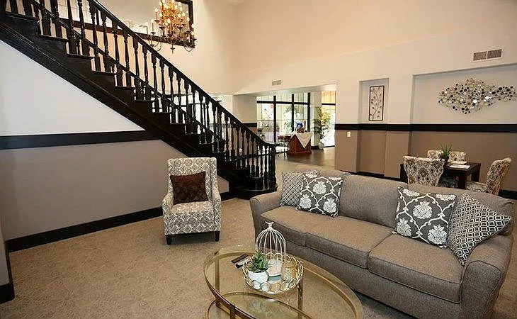 10134 W Mohawk Ln — Photo 52