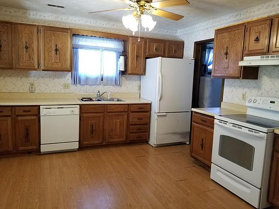 4th image of 3418 11th Ave