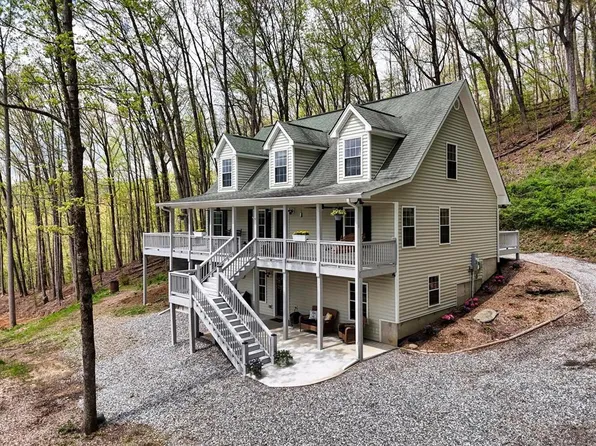 153 Poppy Pl, Blairsville, GA 30512