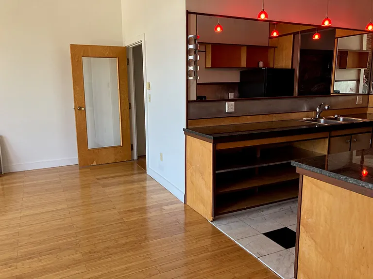 215 Main St #2 — Photo 3
