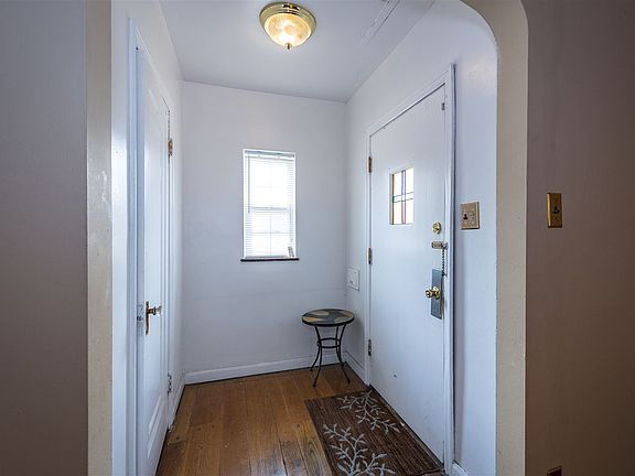 3rd image of 1438 Lakeland Ave