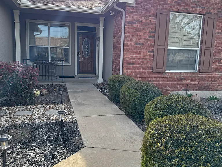 101 Dewberry Dr — Photo 3