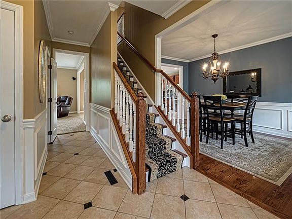 2nd image of 248 Strawberry Cir