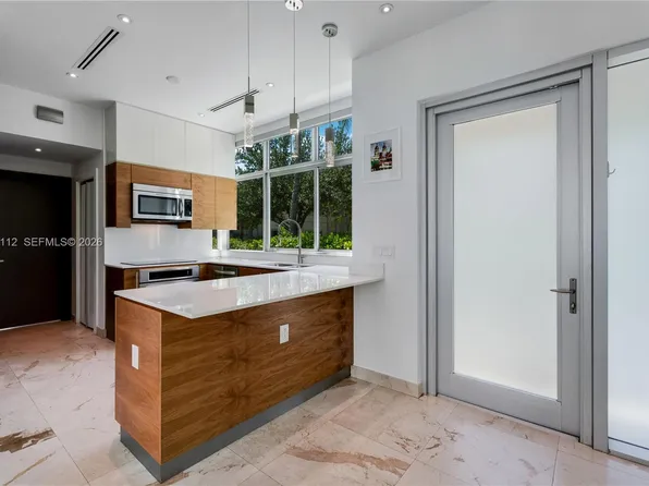 548 Fernwood Rd #548, Key Biscayne, FL 33149