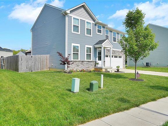 3rd image of 1213 Shannon Ln