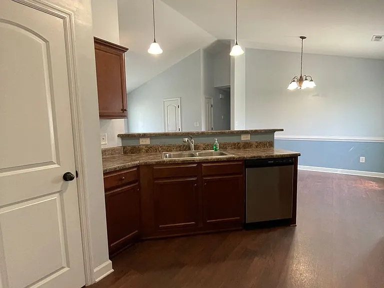 204 Misty Cove Ct — Photo 10
