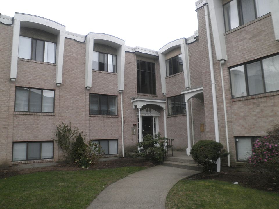 2nd image of 9 Alumni Ave APT 3