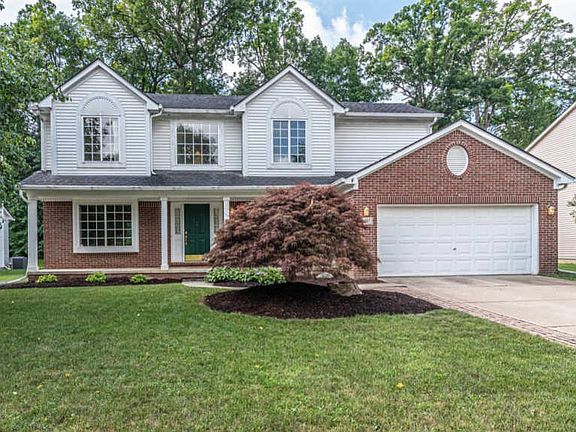 2nd image of 5891 Rollingwood Dr