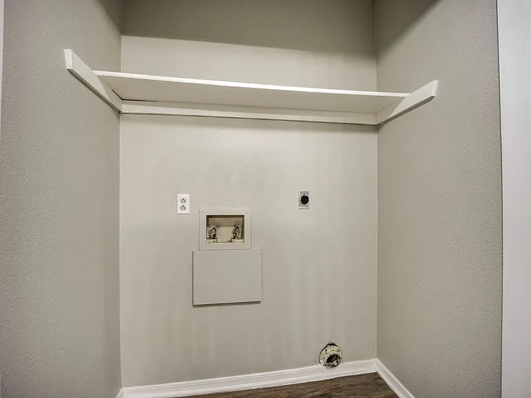 The Cottonwood: 1 & 2 Bedroom Apartments — Photo 8