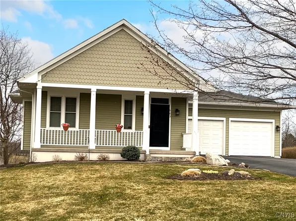 503 Donnelly St, Camillus, NY 13031