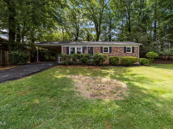 1813 Brook Hollow Rd, Johnson City, TN 37604