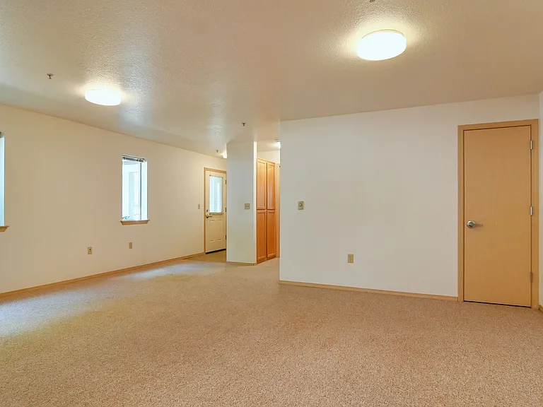 Hays Apartments — Photo 13