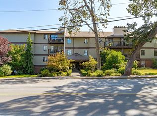 Chestnut Grove, Victoria, BC V8R 1L4