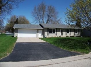 2471 Oxford Ln, Beloit, WI 53511