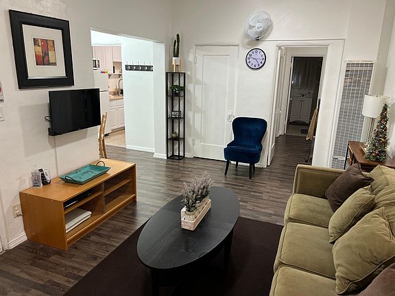 4th image of 1746 1/2 Lucretia Ave #1746-1/2