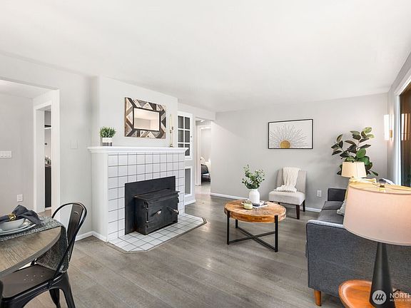 4th image of 3333 SE 5th Street