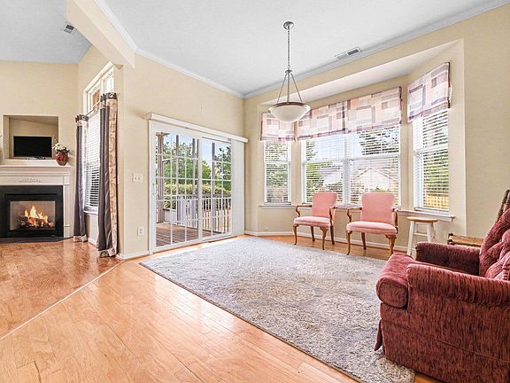 5th image of 5914 Lyon Farm Dr