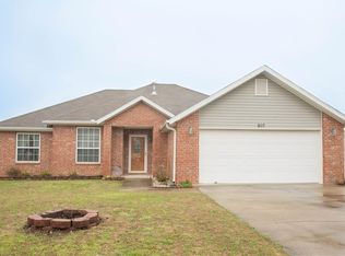 807 SW Ouachita Dr, Bentonville, AR 72712