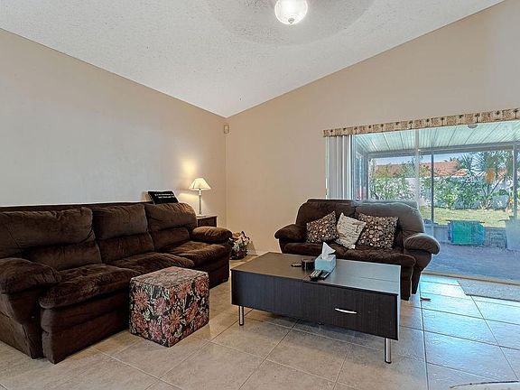 4th image of 2413 Placetas Ct