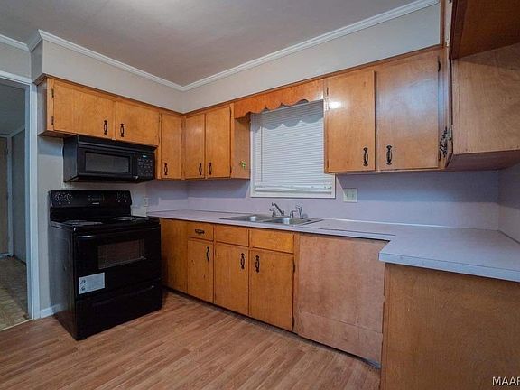 2nd image of 208 Green Ridge Rd