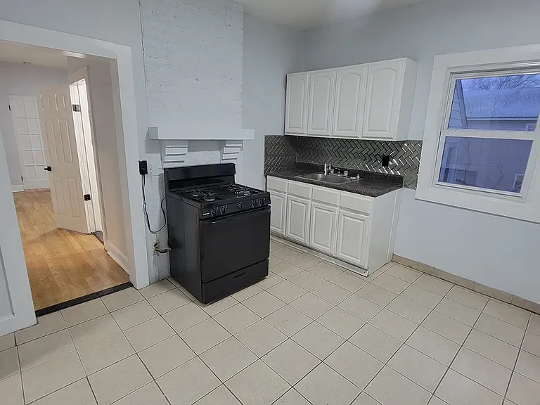 10 Rodwell Ave #2 — Photo 1