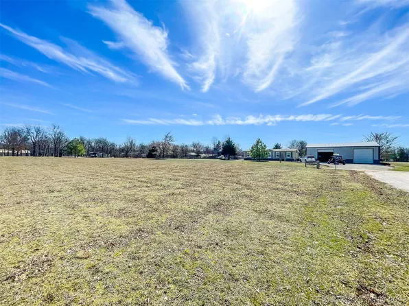 4 E 1166th Rd, Eufaula, OK 74432