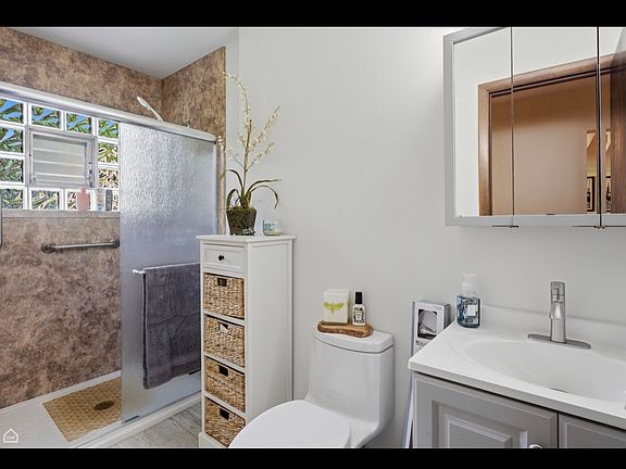4th image of 10916 Pheasant Ln