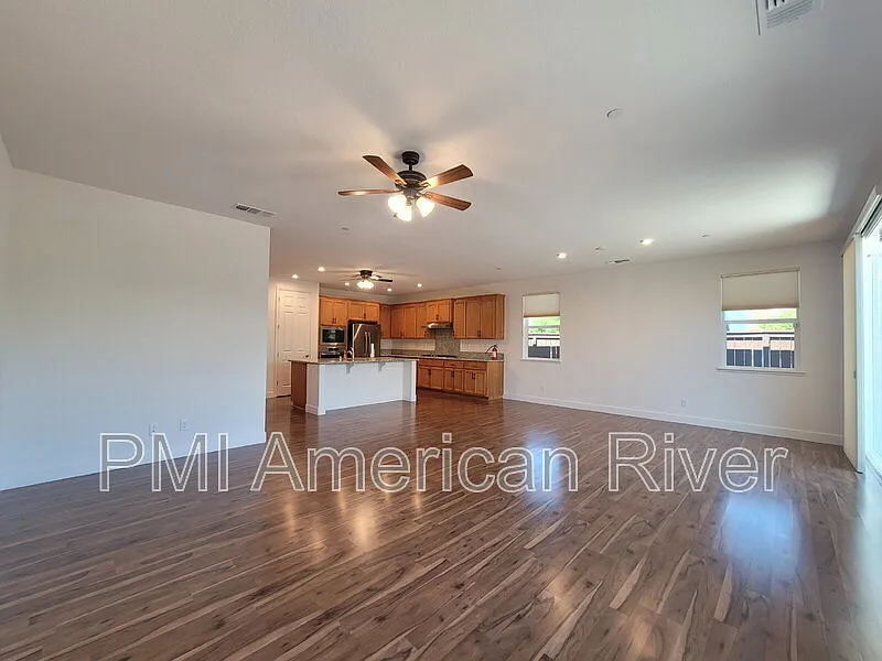 Building Photo - 4542 Streambed Dr