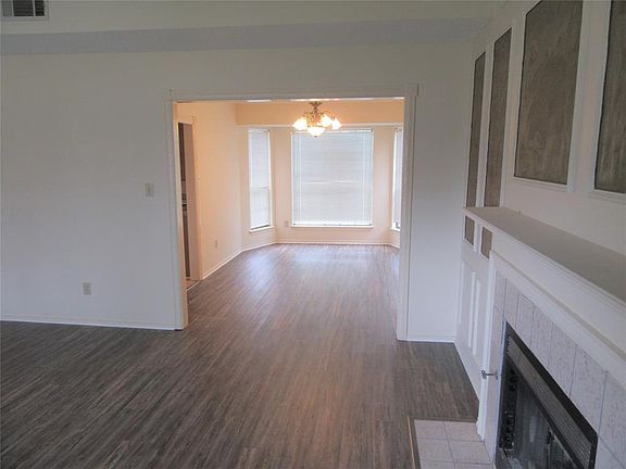 4th image of 1423 Bradford Pl